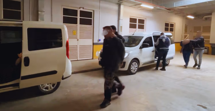 Kocaeli’de fuhuş baskını! İşte detaylar…