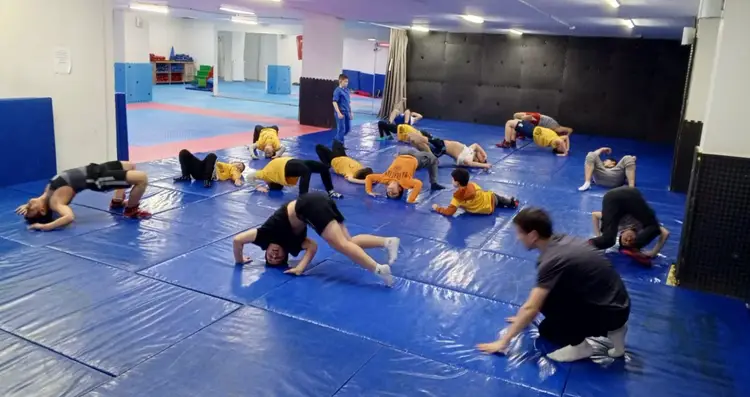 Anneler babalar dikkat! Başiskele’de yaz okulları açılıyor! Bir çok branş var, hem de ücretsiz!
