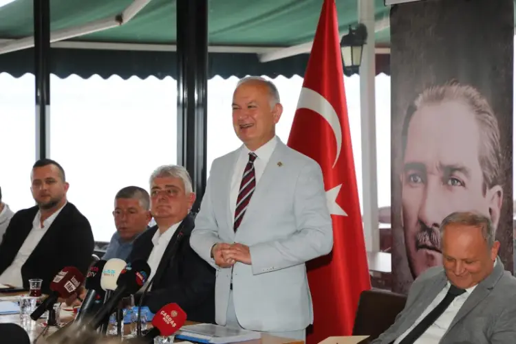 Karamürsel Belediye Başkanı Ahmet Çalık, İlk Yılını Basınla Paylaştı