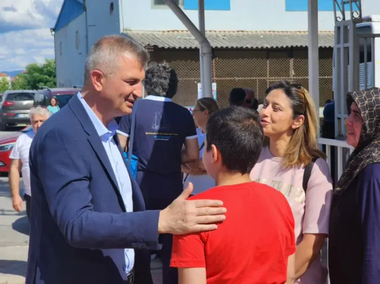 Başkan Ali Yıldırım Sezer’den Gölcük’te YKS Adaylarına Moral Desteği