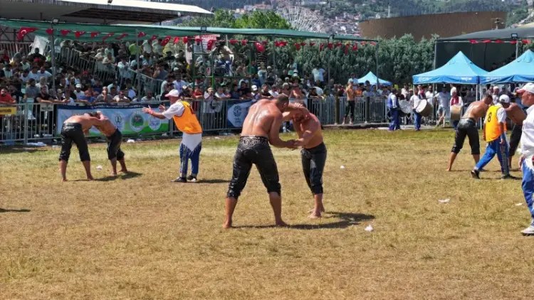 Kocaeli’de 17. Sekapark Altın Kemer Yağlı Güreşleri Başlıyor