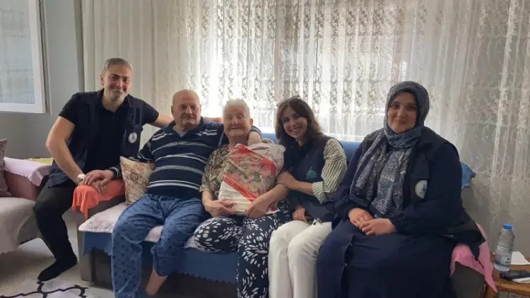 Kartepe Belediyesi’nden Bayramda Huzur Verici Ziyaretler