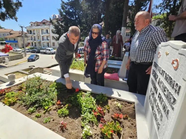 Vali İlhami Aktaş, Gölcük Huzurevi Sakinleriyle Bayram Sevinci Yaşadı