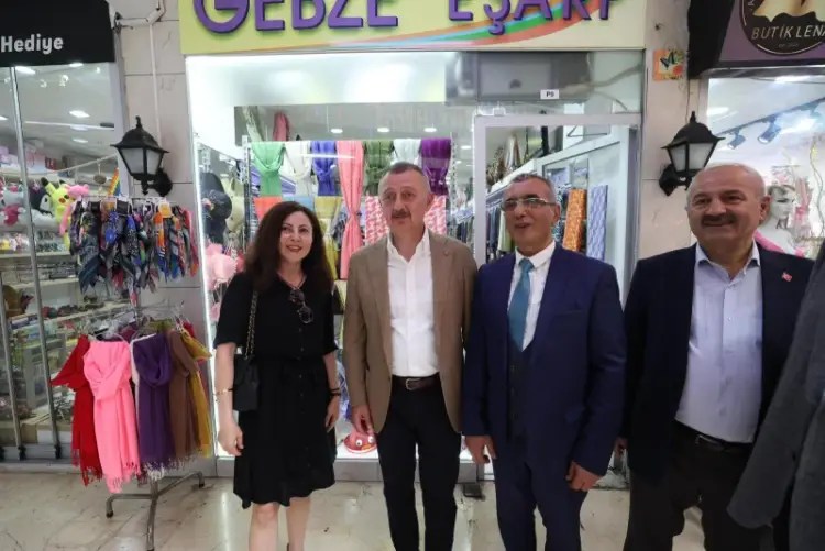 Başkan Tahir Büyükakın Gebze Esnafı ile Buluştu