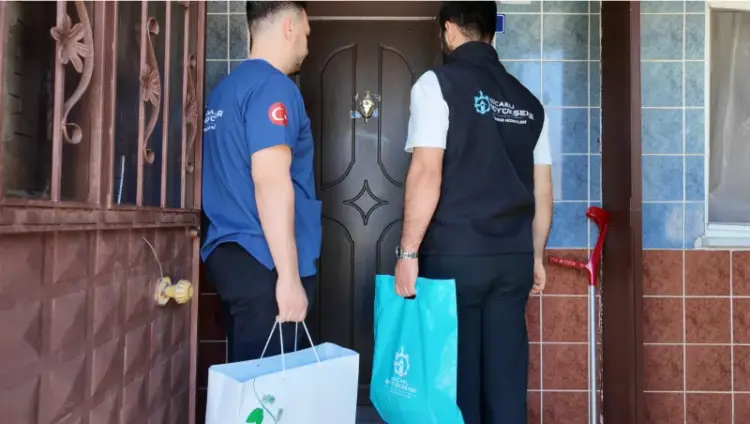Kocaeli Büyükşehir’den Yalnızlara Bayram Sürprizi