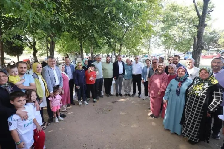 Tahir Büyükakın Gebze’de: “Bu Bayrağın Düşmemesi Lazım”