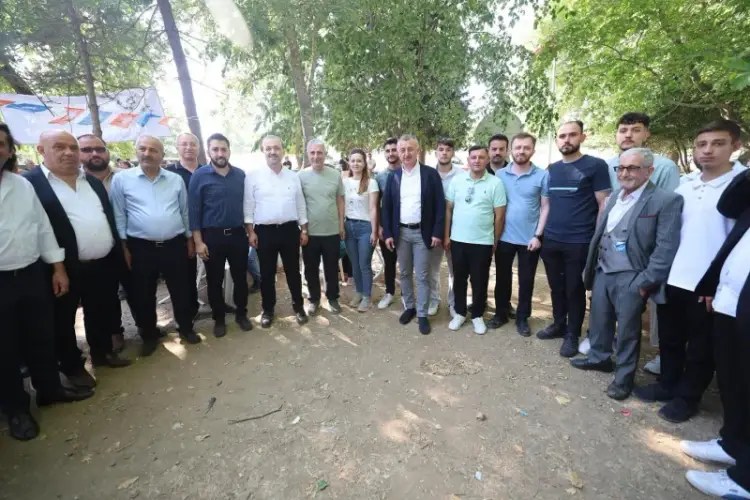 Tahir Büyükakın Gebze’de: “Bu Bayrağın Düşmemesi Lazım”