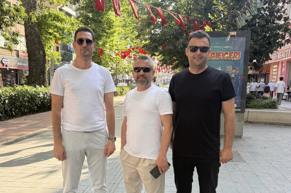 CHP’de mesaj yüklü fotoğraf: İyi pazarlar İzmit!