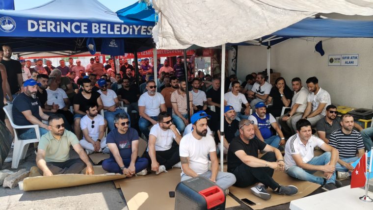 DYO işçileri, grev çadırında düzenlenen 'Grev Okulu' etkinliğinde eğitim alıyor, işçi hakları ve sendikal mücadele konuları ele alınıyor.