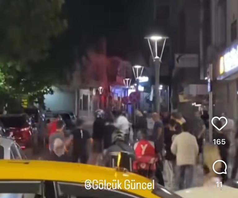 Gölcük çarşı karıştı! Kavga caddeye taştı
