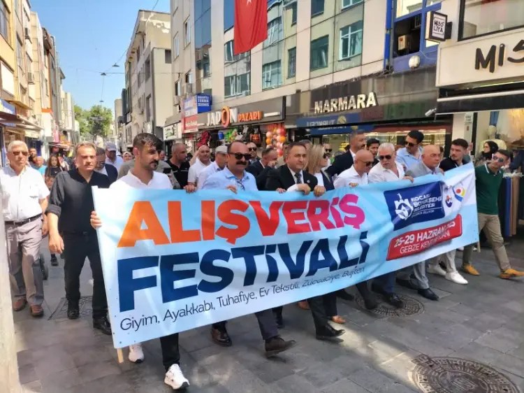 Gebze’de Alışveriş Festivali Renkli Görüntülere Sahne Oluyor