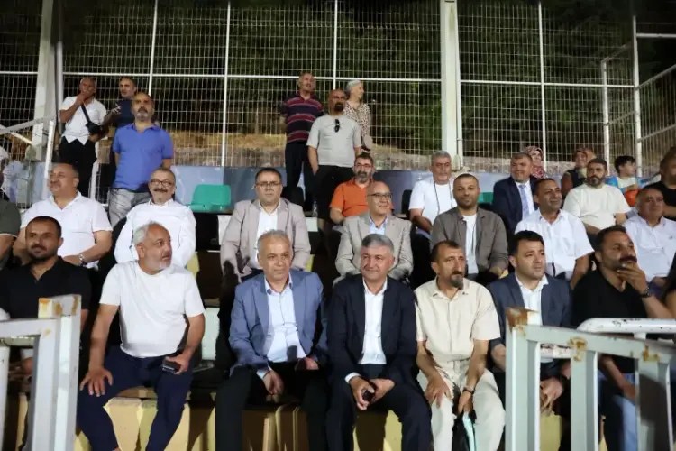 Derince’de Hemşehri Dernekleri Futbol Turnuvası’nda Şampiyon Erzurumlular Oldu