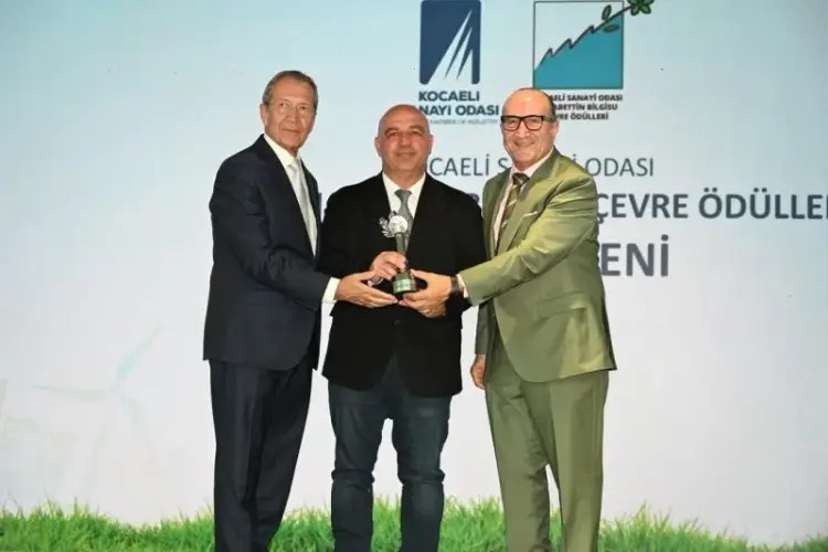 Kocaeli Büyükşehir’e İzmit Körfezi Temizliğiyle Çevre Onuru