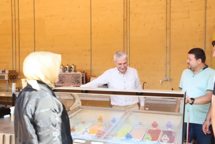 Başkan Büyükgöz, Gebze Cuma Köy Mesire Alanı’nda Vatandaşlarla Buluştu