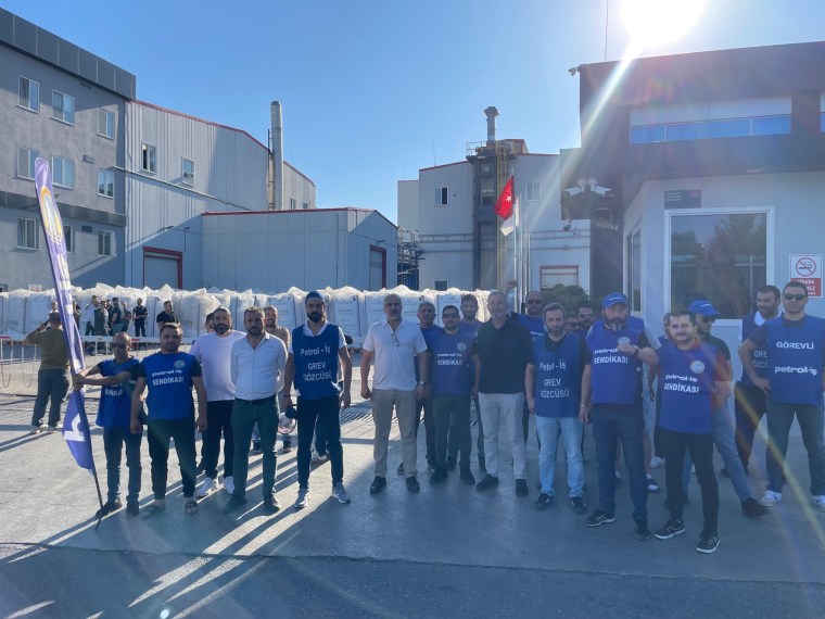 Kocaeli’deki fabrikada skandal! İşveren sendikalı olan işçileri kovdu!