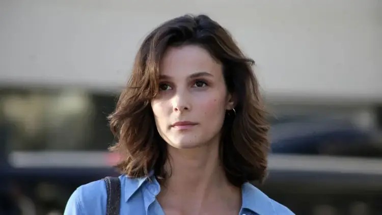 Gölcüklü ünlü oyuncu Büşra Develi, aşkını ilan etti, sosyal medya yıkıldı!