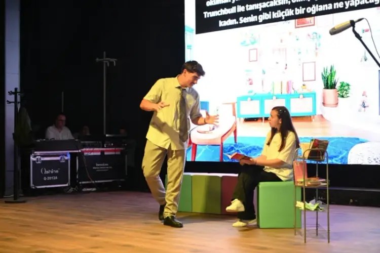 Kartepe’de Genç Akademi Öğrencilerinin Yıl Sonu Gösterisi Büyüledi