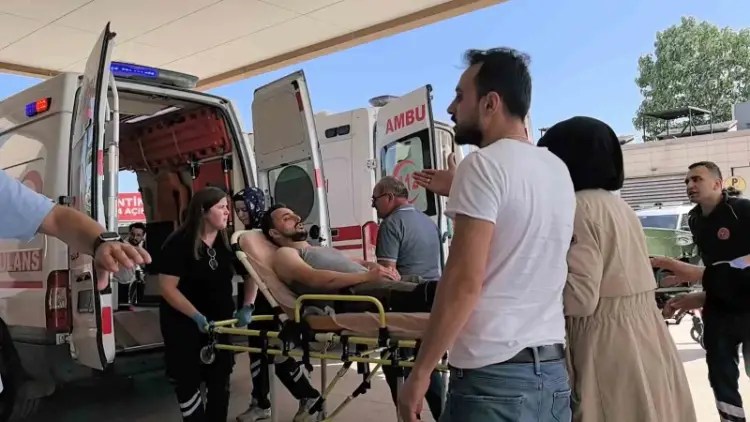 Ev bomba gibi patladı!