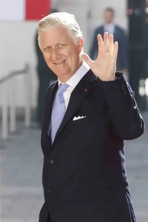 Belçika Kralı Philippe, eşi ve üst düzey heyet mahsur kaldı!