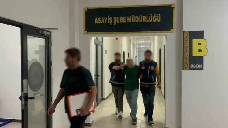 İzmit’te 16 Suç Kaydı Bulunan Zanlı Yakayı Ele Verdi