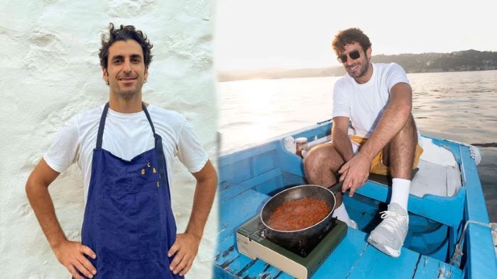 Ralph Sason mutfakta ön planda bir şef olarak görülüyor, bir kayıkta oturmuş, yemek pişiriyor.