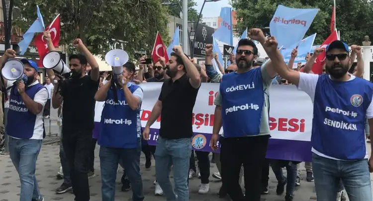 TPI işçisi direniyor! Dyo ve Temel Conta desteğe gitti! Emekçilerin coşkulu eylemi
