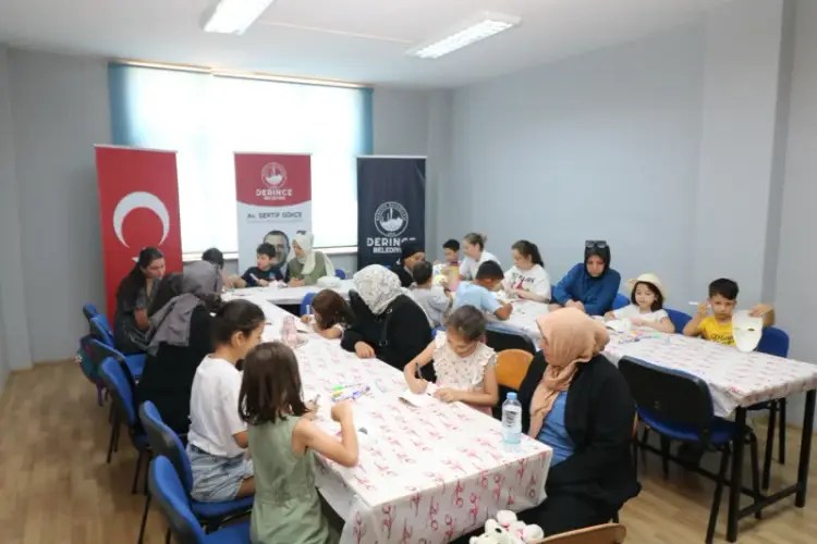Derince’de Çocuklar Yaratıcı Atölyelerle Yaz Tatilini Renklendiriyor