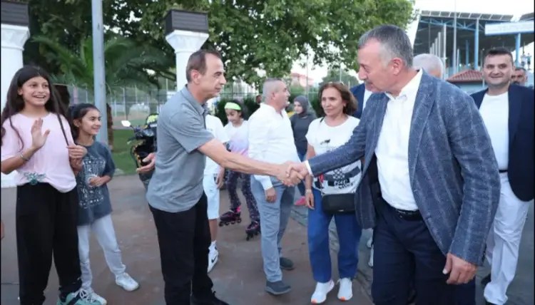 Kocaeli’de 23. Helva Şöleni Coşkusu: Büyükakın İlk Helvaları Vatandaşlara Dağıttı