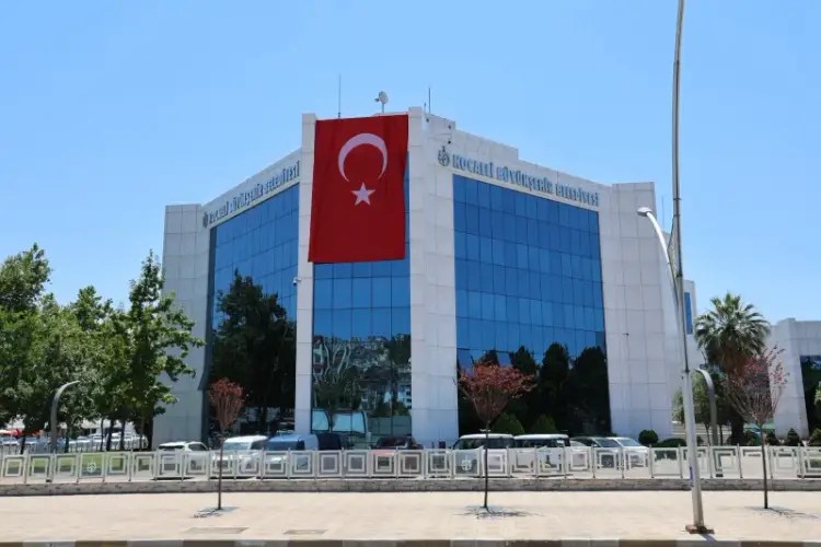 Kocaeli Büyükşehir’den ‘Terörsüz Türkiye’ Çağrısına Bayraklarla Destek