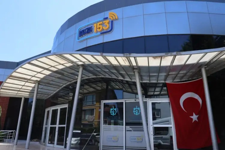 Kocaeli Büyükşehir’den ‘Terörsüz Türkiye’ Çağrısına Bayraklarla Destek