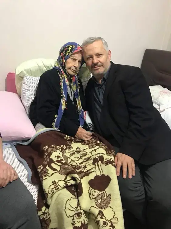 Dernek başkanının büyük acısı. Annesi koca bir çınardı