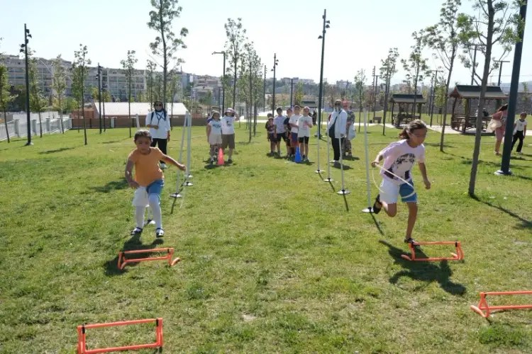 Geleneksel Sokak Oyunları Çayırova ve Dilovası Millet Bahçelerinde Hayat Buldu