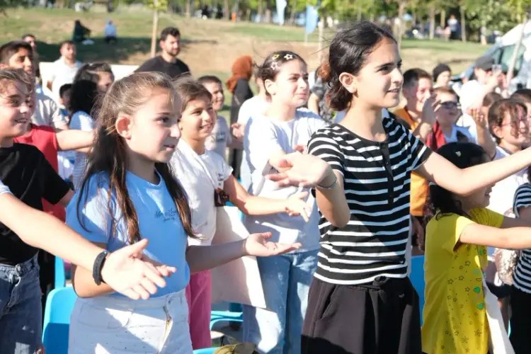 Geleneksel Sokak Oyunları Çayırova ve Dilovası Millet Bahçelerinde Hayat Buldu