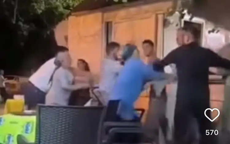 Gölcük’te kadınların çığlık çığlığa kavgası!