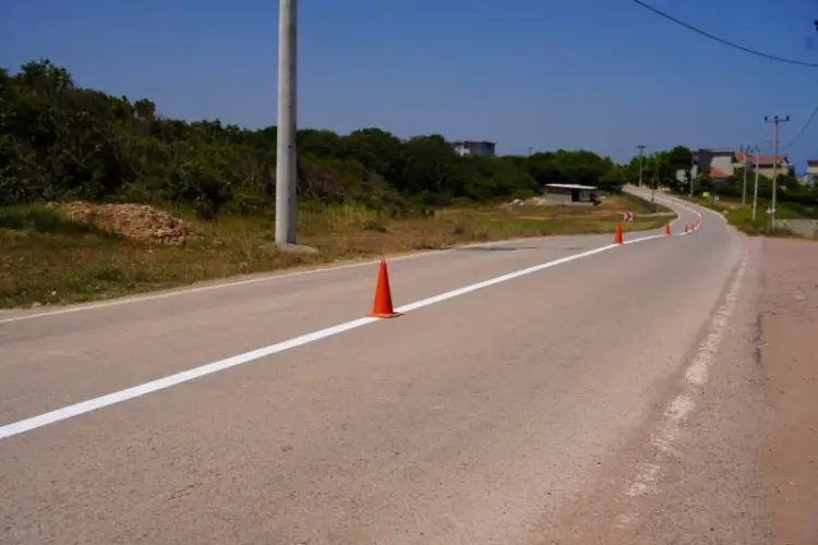 Kocaeli Büyükşehir’den Kandıra’da 90 Kilometrelik Yol Çizgi Seferberliği
