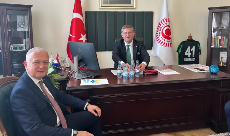 Harun Yıldızlı Ankara’da Kocaeli’nin markalarını tanıtma elçisi gibi! Masasından eksik olmuyor
