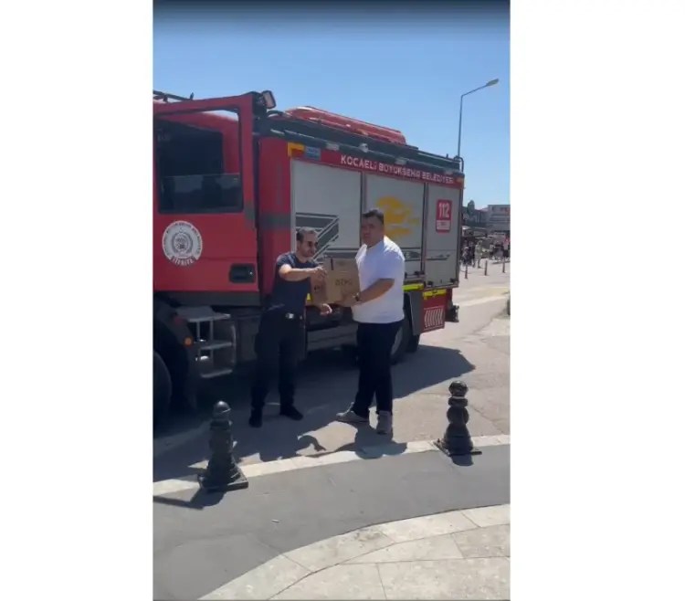 Kocaeli Büyükşehir İtfaiyesi, Kandıra’da Bacada Sıkışan İki Baykuşu Kurtardı