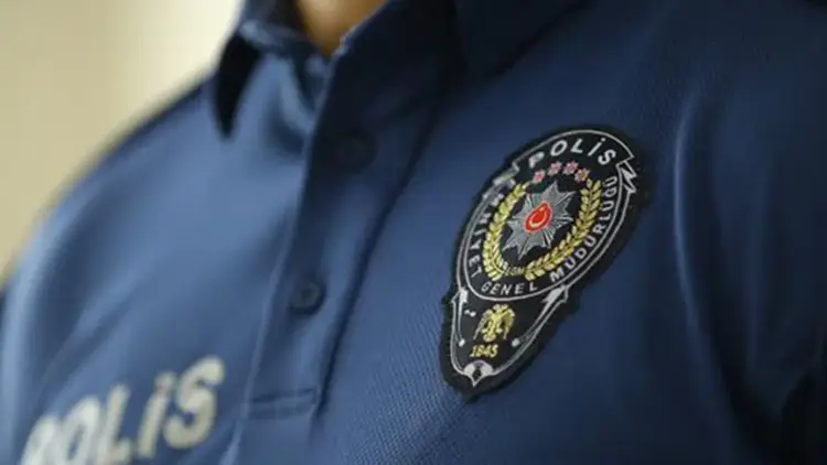Kandıra’da polisi kendi silahıyla vurdular!