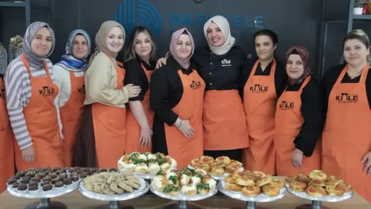 Başiskele’de Pastacılık Akademisi’nden Yeni Şefler Mezun Oldu