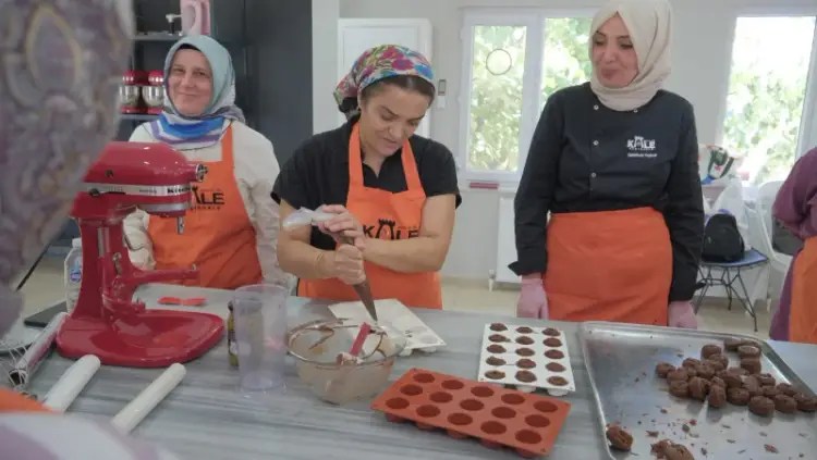 Başiskele’de Pastacılık Akademisi’nden Yeni Şefler Mezun Oldu