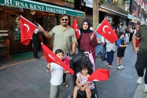 Kocaeli’de 15 Temmuz Korteji: Binlerce Kişi Demokrasi İçin Yürüdü