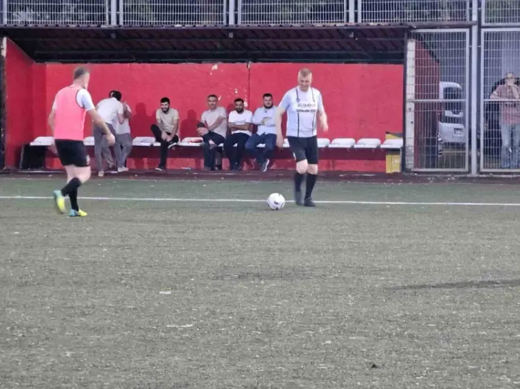 Gölcük’te Köyler Arası Futbol Turnuvası Renkli Başladı