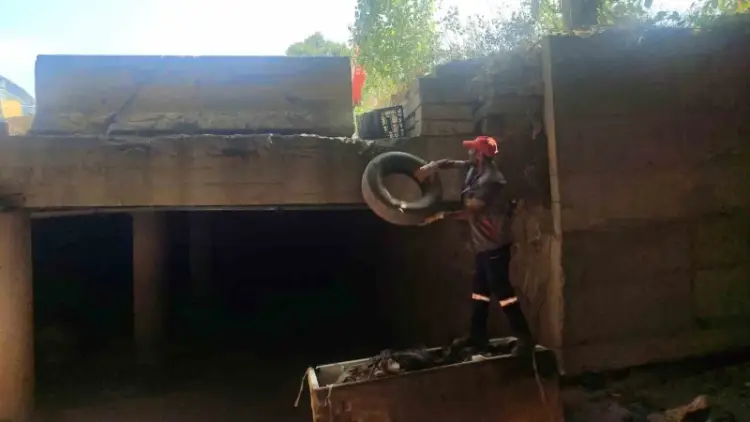 Körfez’de Temizlik Seferberliğinde Lastik Şaşkınlığı