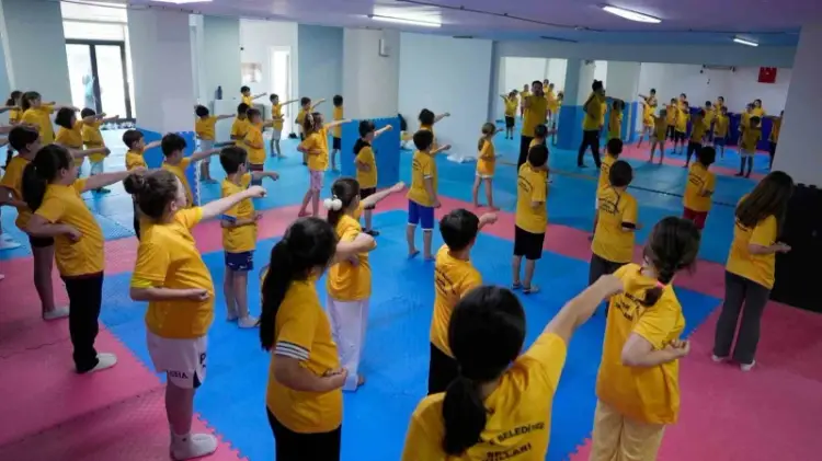 Başiskele’de Yaz Spor Okulları Minik Sporculara Kapılarını Açtı