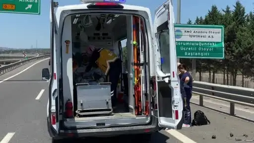 TEM Otoyolu Kartepe mevkiinde feci kaza! Yaralılar var