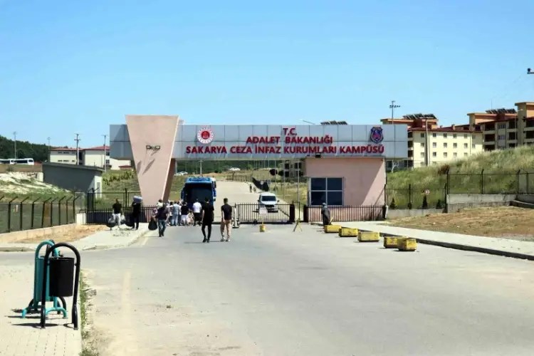 Sakarya Ferizli Cezaevinde iki mahkum intihar etti