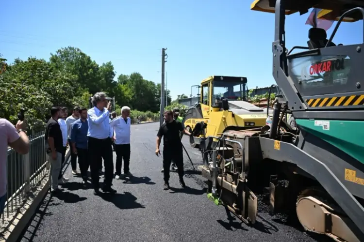 Kartepe İçmeler Caddesi’nde 2 Bin 500 Ton Asfaltla Yenilendi