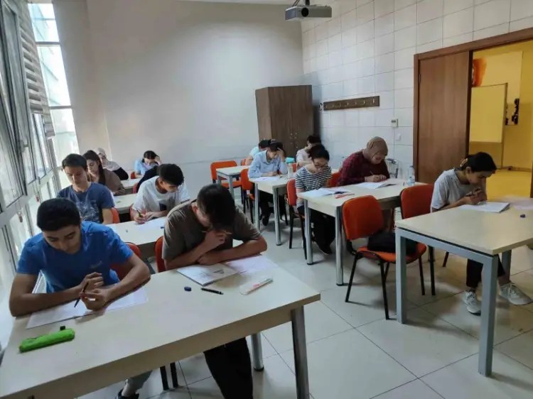 Darıca Belediyesi’nden Üniversite Yolundaki Gençlere Ücretsiz Destek