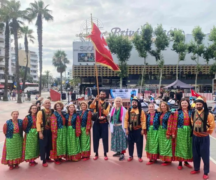 İspanya’da Körfez Belediyesi Halk Oyunları Topluluğu Rüzgarı