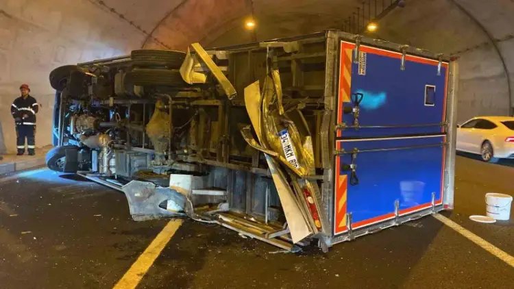 Kuzey Marmara Otoyolu’nda Tünel İçinde Feci Kaza: 1’i Çocuk 3 Yaralı